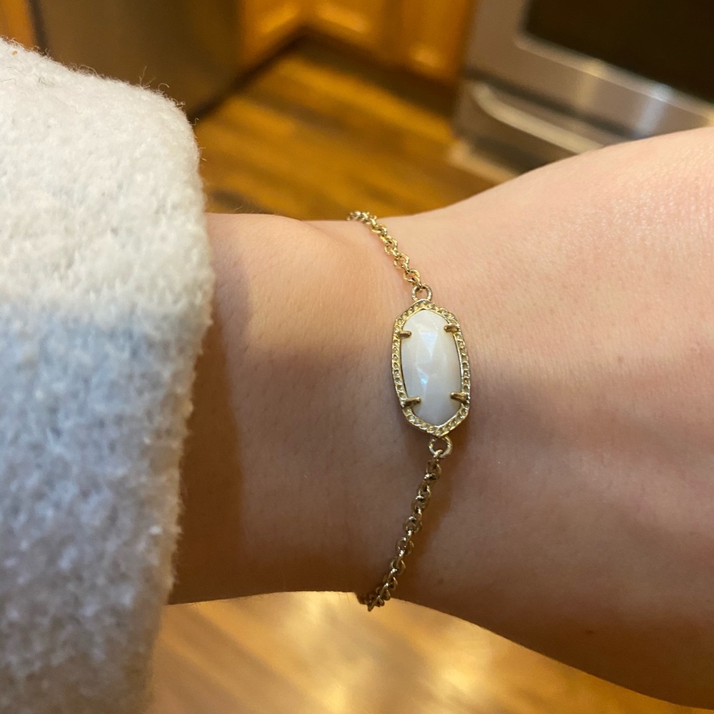 Kendra Scott Bracelet (white and gold chain)